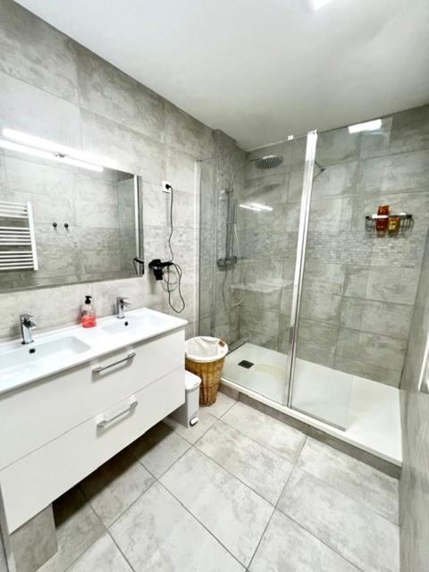 Appartement En Centre-Ville Bussy-Saint-Georges Bagian luar foto