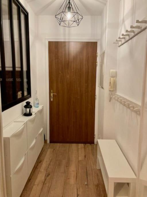 Appartement En Centre-Ville Bussy-Saint-Georges Bagian luar foto